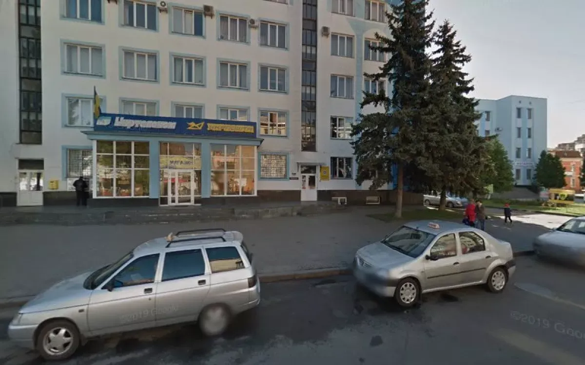 У Рівному суд оштрафував чоловіка, який самовільно зайняв землю та проклав водопровід