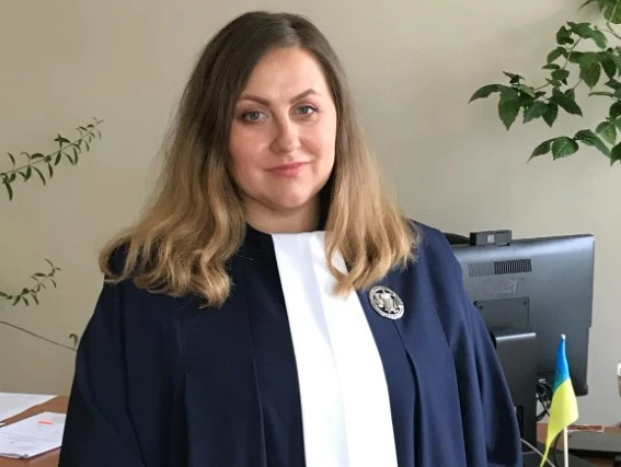 Суддя з Дубенщини поділилася історією про дівчинку, яка після рішення суду перестала плакати
