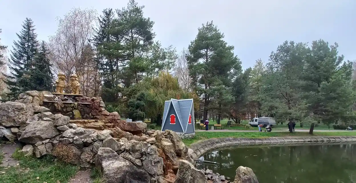 У Рівному на водоспаді з’явились собаки-рятувальники