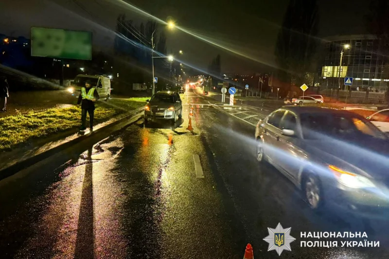 У Рівному в ДТП загинула пенсіонерка, яку збив автомобіль на пішохідному переході У Рівному в ДТП загинула пенсіонерка, яку збив автомобіль на пішохідному переході