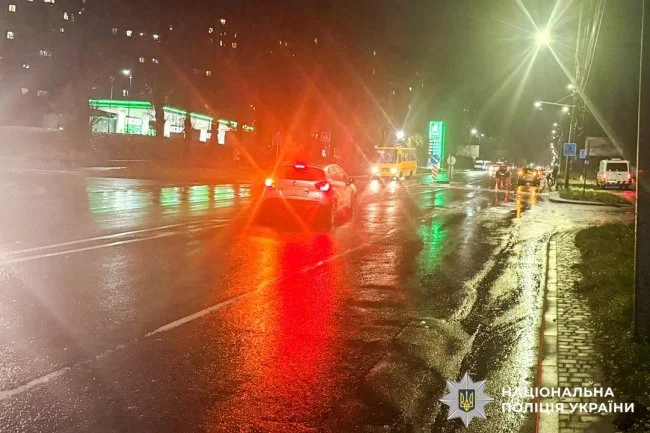 У Рівному в ДТП загинула пенсіонерка, яку збив автомобіль на пішохідному переході