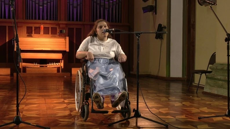 Сцена без бар’єрів: у Рівному відбувся концерт за участі дітей з інвалідністю Сцена без бар’єрів: у Рівному відбувся концерт за участі дітей з інвалідністю
