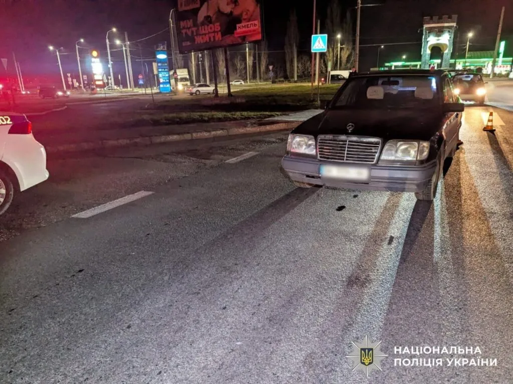 Нетверезий кермувальник на переході травмував школярку в Рівному Нетверезий кермувальник на переході травмував школярку в Рівному