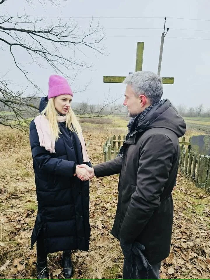 У селі Угли розпочали підготовку до ексгумації жертв Волинської трагедії У селі Угли розпочали підготовку до ексгумації жертв Волинської трагедії