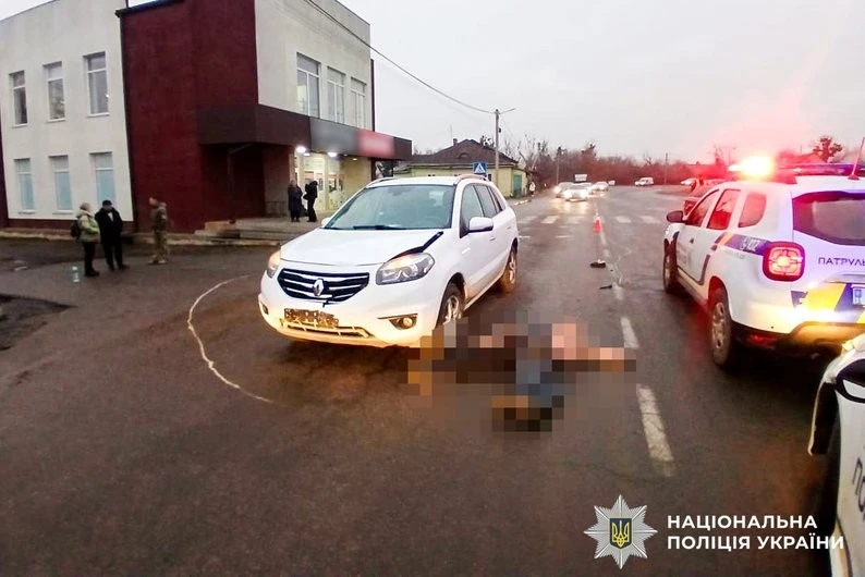 Трагічна аварія у Дубні: пішохід загинула під колесами Renault