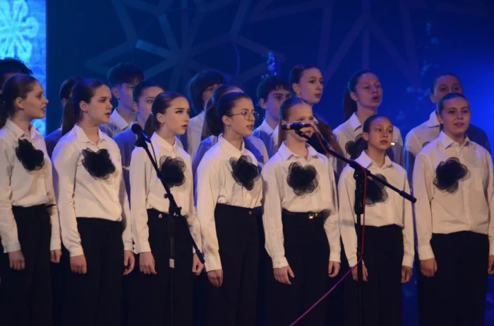 Різдвяні мелодії Рівного: понад 2000 учасників на XXII фестивалі