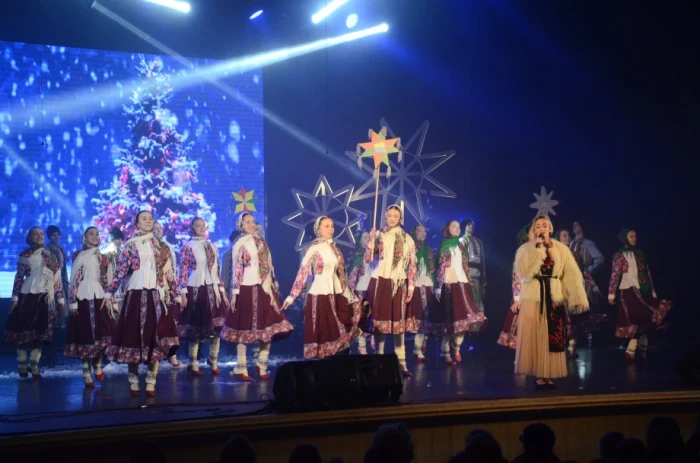Різдвяні мелодії Рівного: понад 2000 учасників на XXII фестивалі