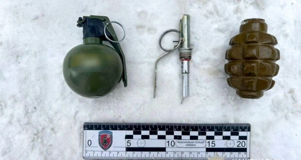 У Рівному затримали чоловіка з двома гранатами та наркотичними пристроями