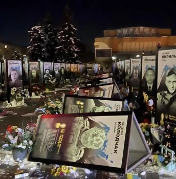 Нічний інцидент у Рівному: жінка поглумилася над пам’яттю загиблих воїнів