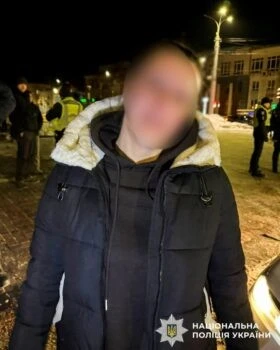 Нічний інцидент у Рівному: жінка поглумилася над пам’яттю загиблих воїнів