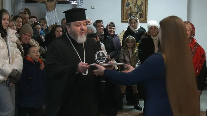 Різдвяний передзвін задля перемоги: у Рівному хорові колективи збирали кошти на роботів та зв’язок для ЗСУ