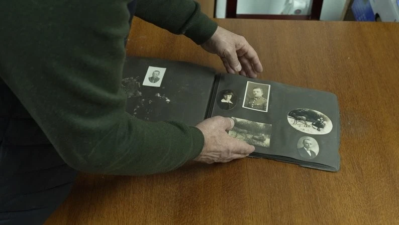Острог крізь лінзу часу: як старі сімейні альбоми стають частиною великої історії
