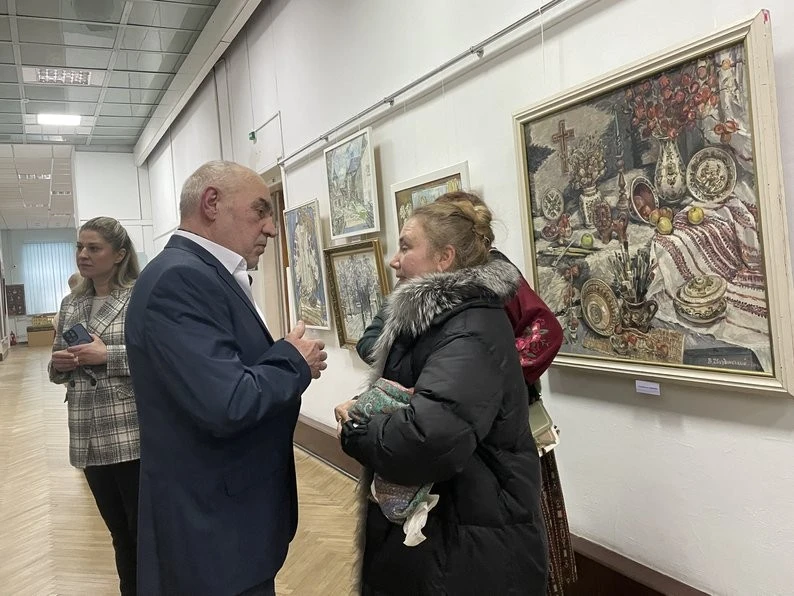 Живописна географія Віктора Гвоздинського: у Рівному відкрили ювілейну виставку митця