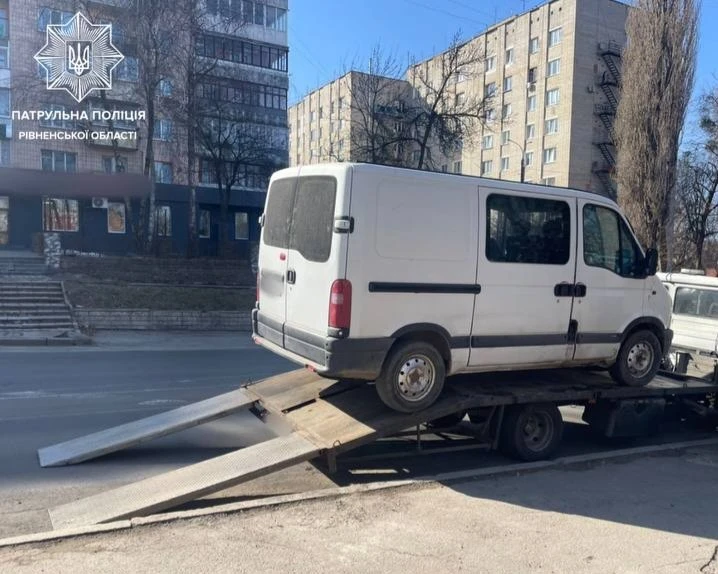 Нетверезе водіння посеред Рівного призвело до транспортного колапсу
