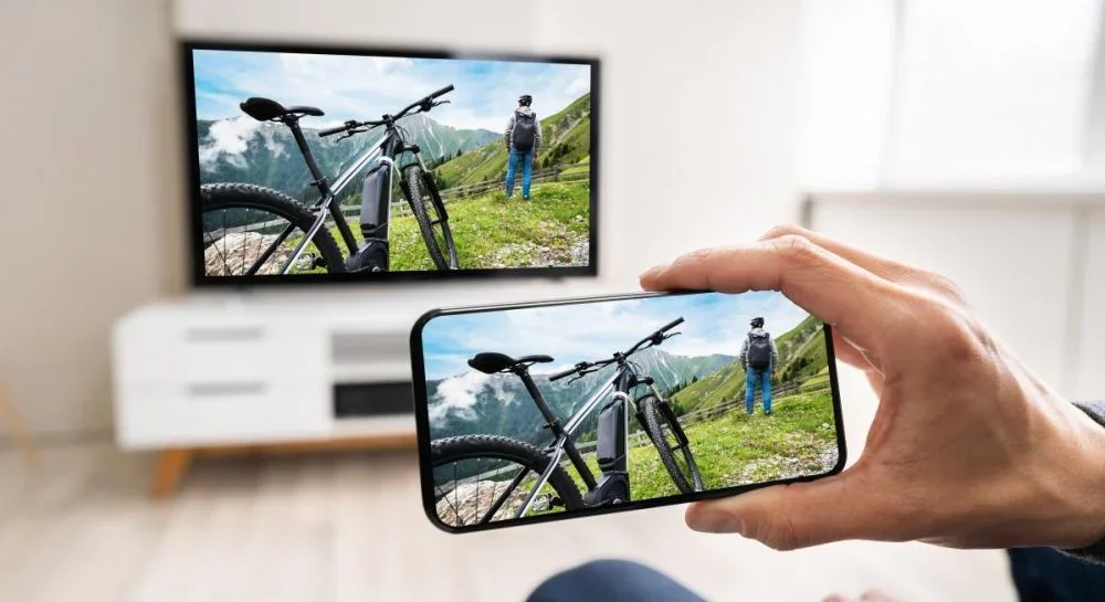 Смартфон замість пульта: всі способи керування Smart TV