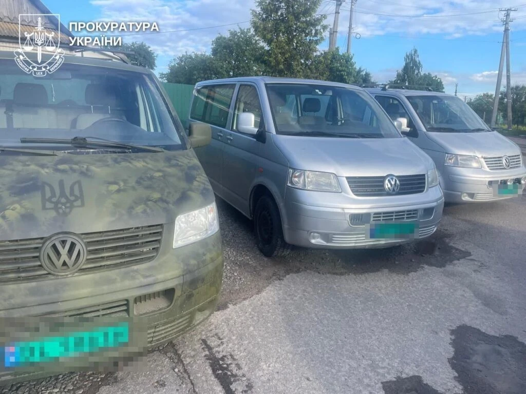 Мільйонні збитки держбюджету: на Рівненщині судитимуть псевдоволонтера за махінації з автівками