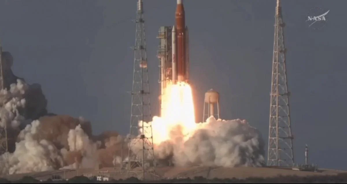 Повернення до Місяця: екіпаж Artemis II успішно вийшов на навколоземну орбіту