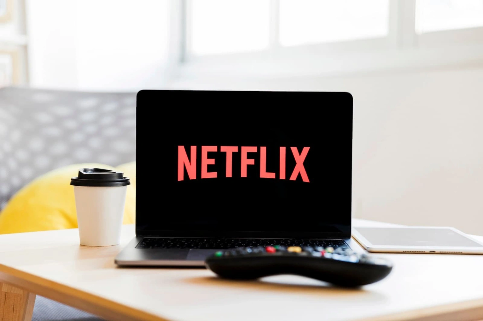 Завершення сеансу Netflix на Smart TV: захистіть свої дані в готелі