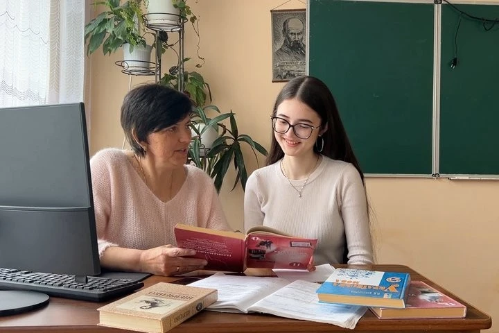Знавці мови з Рівненщини отримуватимуть президентські стипендії