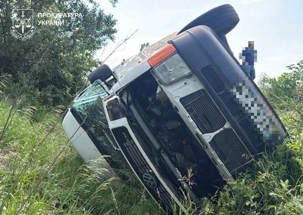 Серйозна аварія за участю шкільного автобуса на Харківщині