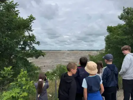 Рівненські пригоди для дітей з Херсонщини: від оленячої ферми до деревообробного заводу
